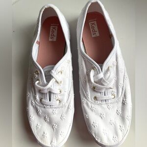 Keds Champion Daisy Eyelet Sneaker sz 10
